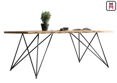 comprare Tavolo da pranzo basso del ristorante di legno solido con la struttura geometrica del metallo dell'oro di Rosa online manufacture