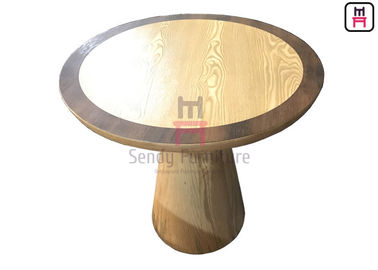 Volume laminato del tavolo da pranzo 0.3cbm del ristorante dell'impiallacciatura con la base di legno solido di Subuliform